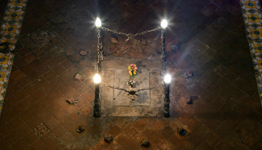 Il postcolonialismo che attraversa Napoli. Jota Castro, dalla Galleria di Marino a Sant’Elmo