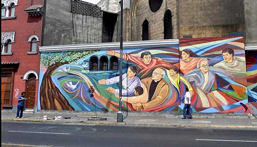 Il mondo dell’arte contro gli uffici pubblici. Accade a Lima, dove il Sindaco sospende troppe attività culturali e le gallerie disertano la fiera