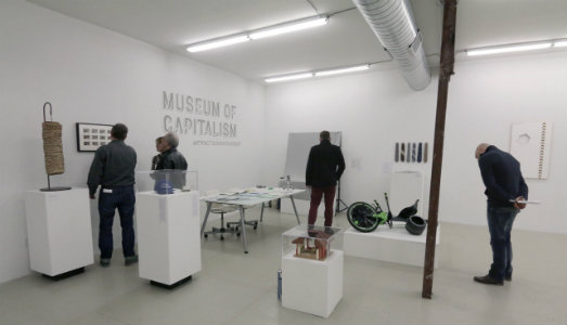 Marx vuole te. Ad Oakland, la prima mostra del Museo del Capitalismo