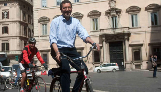 Tu voi fa l’americano Tu voi fa l’americano