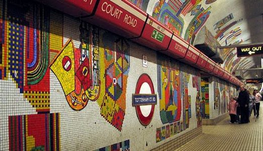 La carica dei 7mila. Per il metrò d’artista La carica dei 7mila. Per il metrò d’artista