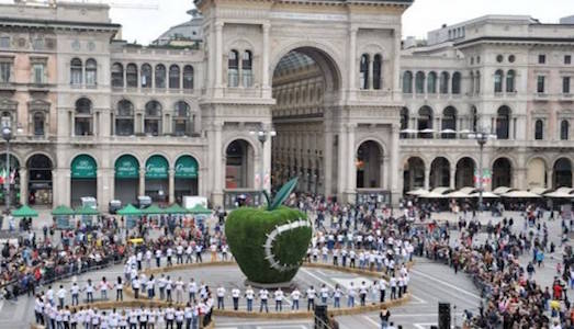 La “Mela Reintegrata” di Pistoletto danneggiata dai vandali, a Milano. Il Comune condanna l’atto, e ribadisce il suo impegno per una città “a misura d’arte” La “Mela Reintegrata” di Pistoletto danneggiata dai vandali, a Milano. Il Comune condanna l’atto, e ribadisce il suo impegno per una città “a misura d’arte”