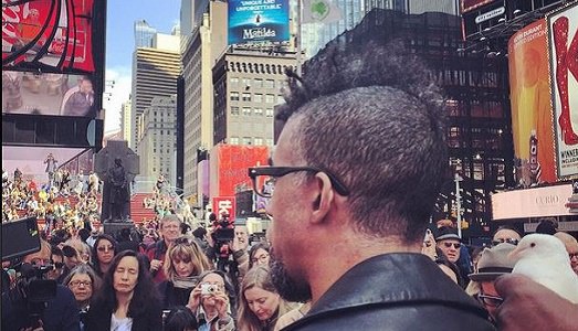 Tania per tutti, tutti per Tania. A New York una delegazione di “addetti ai lavori” scende a Times Square in sostegno della Bruguera