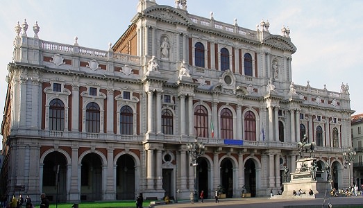 Tante mostre? Bene. Ma quand’è che si pensa anche a chi è in difficoltà? A Torino dà una mano Unicredit