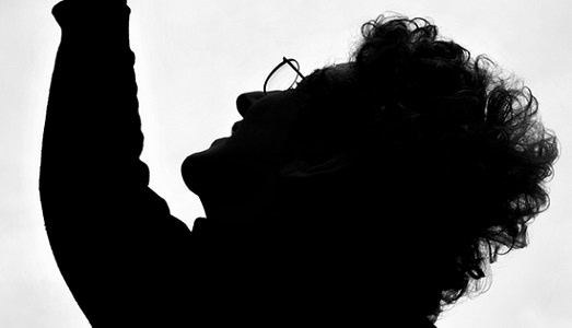 Venezia/Una giornata a San Servolo. “Gli stati generali della critica d’arte”, le fotografie agli artisti di Giovanni De Angelis e anche l’opening del Padiglione Cuba