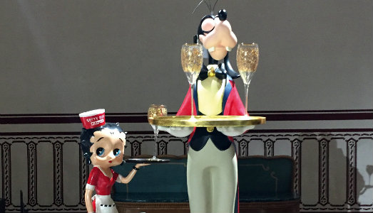 A Milano, all’incanto per il Ponte Casa d’Aste, gli arredi dell’evento ETRO Dandy Detour