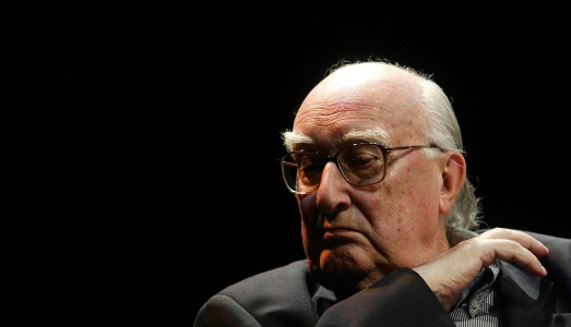 Addio ad Andrea Camilleri. Si spegne la voce della letteratura italiana Addio ad Andrea Camilleri. Si spegne la voce della letteratura italiana