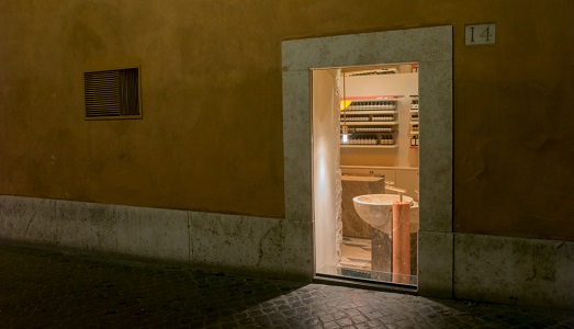 Luca Guadagnino ha progettato il nuovo negozio Aesop a Roma