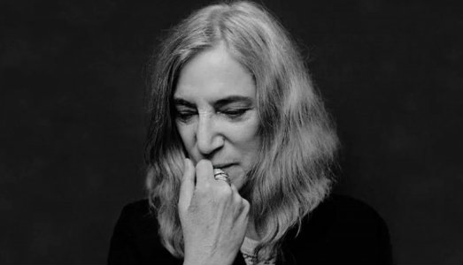 Torino on fair/5. Un giro ad Alba con Patti Smith e Lynn Davis, sacerdotesse maudit