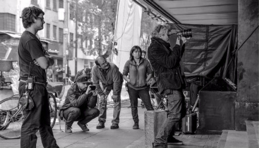 Giro di vite tra cinema e streaming. Alberto Bonisoli firma il decreto anti Netflix