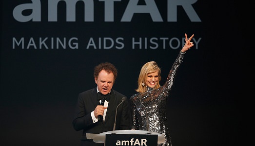 Parata di stelle e d’arte, contro l’Aids. Ecco cosa si è venduto a Cannes nell’annuale gala di Amfar Parata di stelle e d’arte, contro l’Aids. Ecco cosa si è venduto a Cannes nell’annuale gala di Amfar