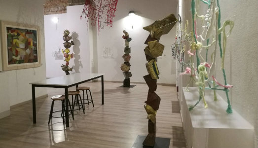 Andrea Viviani gioca con la materia, per la mostra all’Accademia di Belle Arti di Perugia