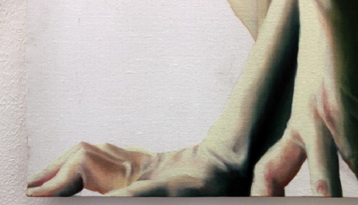 Un “Corpo a corpo” tra danza e arti visive: Cristina Kristal Rizzo rilegge le opere di Marta Dell’Angelo e Serena Fineschi, alla galleria Passaggi di Pisa |