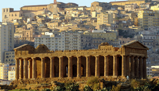 Il bello, da nord a sud. Annunciate le città candidate a Capitale italiana della Cultura Il bello, da nord a sud. Annunciate le città candidate a Capitale italiana della Cultura
