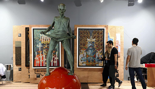 Looking to the past. A Dubai Looking to the past. A Dubai