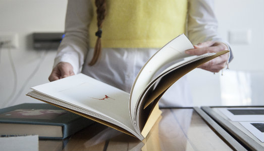 L’arte si può sfogliare? Ne parliamo con Boîte Editions, a margine di TheArtChapter per BookCity Milano L’arte si può sfogliare? Ne parliamo con Boîte Editions, a margine di TheArtChapter per BookCity Milano