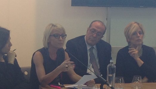 Torino, Artissima e oltre/3. “Flash-conference” per iniziare la 22esima edizione della fiera, con una profusione di ringraziamenti Torino, Artissima e oltre/3. “Flash-conference” per iniziare la 22esima edizione della fiera, con una profusione di ringraziamenti