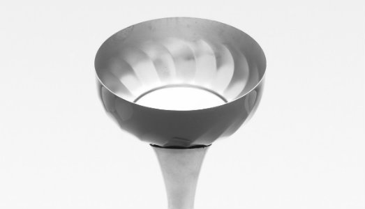 Artisti Vs Designer, sul tavolo da ping pong. Trofei in palio, al MAC di Lissone