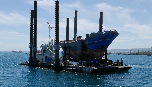 58 Biennale/1. Reliquia tragica. La Barca Nostra di Christoph Büchel approda all’Arsenale