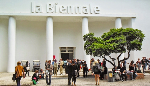 Chi non ci sarà più alla Biennale di Venezia. Il clamoroso caso di Algeria e Kazakistan Chi non ci sarà più alla Biennale di Venezia. Il clamoroso caso di Algeria e Kazakistan