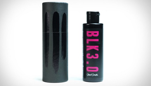 “Black 3.0” il nero più scuro di sempre è la nuova scoperta dell’artista Stuart Sample “Black 3.0” il nero più scuro di sempre è la nuova scoperta dell’artista Stuart Sample