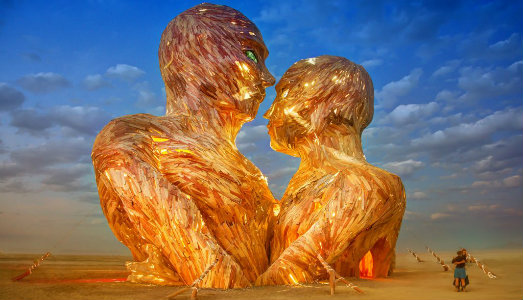 Il rito più folle del mondo. Il Burning Man mette a ferro e fuoco il Deserto del Nevada