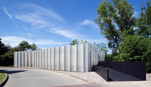 White Cube va in campagna, per la lirica. La galleria apre una nuova sede nell’East Sussex, con George Baselitz