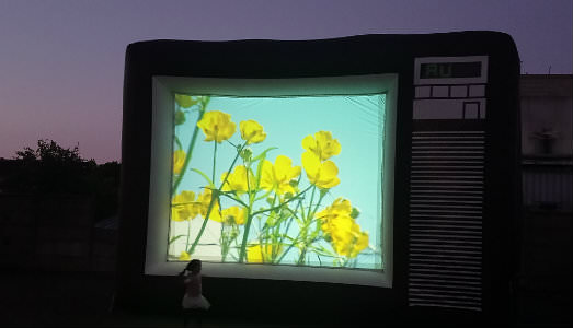 Il Centro Nazionale di Arti Plastiche di Parigi apre le porte della sua incedibile collezione