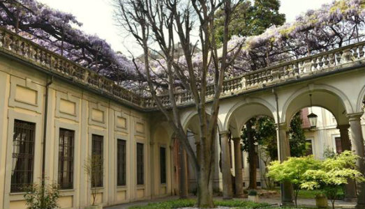 Chi bussa? A Milano, Maurizio Cattelan e Pipilotti Rist aprono le porte di Palazzo Archinto Chi bussa? A Milano, Maurizio Cattelan e Pipilotti Rist aprono le porte di Palazzo Archinto