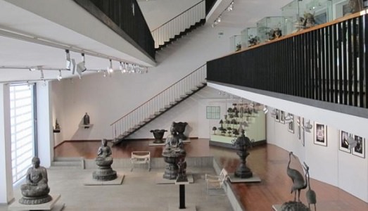 Polemiche a Genova: i profughi puliscono gratis i parchi, e il comune offre ingressi gratuiti ai musei cittadini Polemiche a Genova: i profughi puliscono gratis i parchi, e il comune offre ingressi gratuiti ai musei cittadini