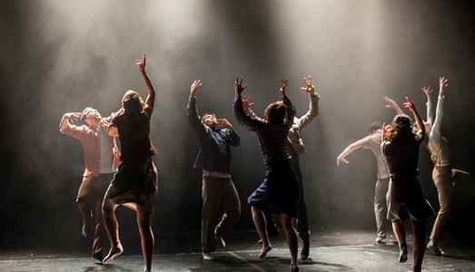 Si performa site specific, alla Collezione Maramotti. Pochi giorni per vedere, in anteprima assoluta, il progetto della compagnia Hofesh Shechter Si performa site specific, alla Collezione Maramotti. Pochi giorni per vedere, in anteprima assoluta, il progetto della compagnia Hofesh Shechter