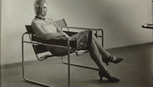 Come festeggiare il centenario Bauhaus? Con un viaggio intorno al mondo insieme a Paul Klee e Kader Attia