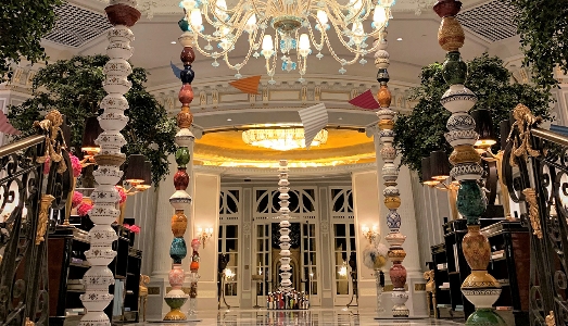 Se la Galleria va in Hotel  | Continua e il St Regis