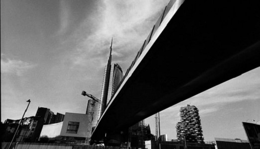 Milano, metamorfica e bellissima, tra ieri e oggi. Unicredit e Skira la festeggiano, con gli scatti di Carlo Orsi Milano, metamorfica e bellissima, tra ieri e oggi. Unicredit e Skira la festeggiano, con gli scatti di Carlo Orsi