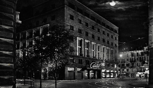 Storia e destino delle sale cinematografiche di Milano. Se ne parlerà in un convegno