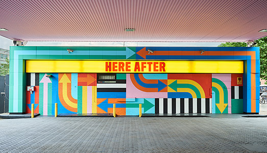 Una pompa di benzina ad arte |