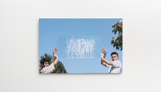 Quattro sfumature di blu per DAS, il nuovo spazio della calda estate contemporanea di Milano