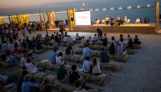 Ventiquattro ore di arte, architettura, design in spiaggia. Torna la sesta edizione di Demanio Marittimo.Km-278, la cultura tutta in un una notte