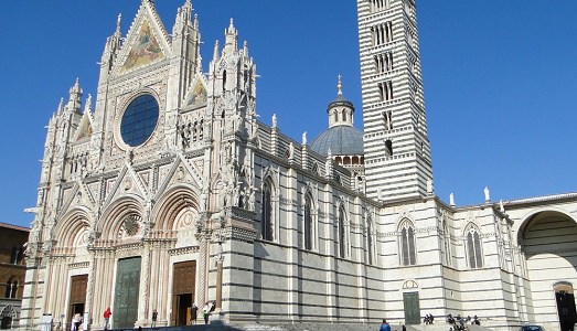 Storytelling di una città. A Siena arriva “La divina bellezza” tridimensionale, sulle mura del Duomo. Cercando un nuovo turismo | Storytelling di una città. A Siena arriva “La divina bellezza” tridimensionale, sulle mura del Duomo. Cercando un nuovo turismo |