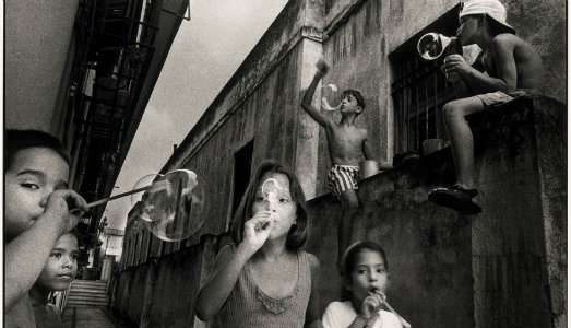 Cuba nel destino. La vita dell’isola, nelle fotografie di Ernesto Bazan al PAN di Napoli