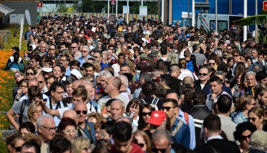 Expo, come si è girata la frittata: troppe code, il Giappone “chiude” il Padiglione e il Codacons chiede rimborsi per le mancate visite