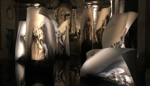 La mistica sensuale di Ernest Pignon-Ernest, nell’ipogeo delle Anime del Purgatorio di Napoli