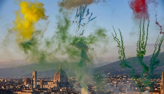 Cai Guo-Qiang fa rivivere l’eruzione del Vesuvio con un grande spettacolo pirotecnico a Pompei