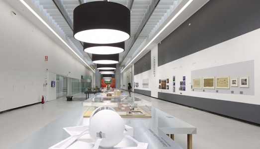 Vita, morte e miracoli del pomodoro, al MAXXI. Uno scherzo? No, l’occasione per parlare di integrazione e migrazione, anche nell’arte