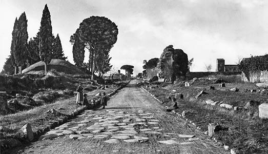 La Via Appia nella fotografia d’autore La Via Appia nella fotografia d’autore