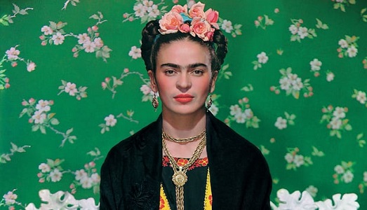 Dal Messico a Londra. Gli abiti e gli oggetti personali di Frida Khalo in mostra al V&A Museum |