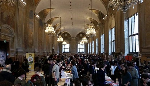 Bologna/In città. A Palazzo Re Enzo c’è Fruit, ovvero editoria, grafica e illustrazione indipendente. Decisamente da non sottovalutare tra le proposte “off”