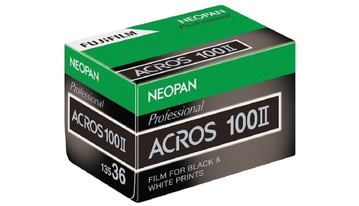 Fujifilm stuzzica i millennials con la nuova pellicola Acros bianco e nero