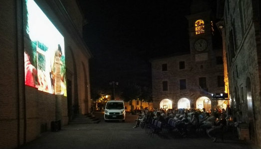 Ciak, si riparte. Furgoncinema porta i film nelle piazze del Centro Italia colpite dal sisma