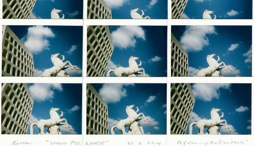 A Roma nasce SpazioMR, che inizia la sua avventura mischiando fotografia contemporanea e architettura. Con Maurizio Galimberti A Roma nasce SpazioMR, che inizia la sua avventura mischiando fotografia contemporanea e architettura. Con Maurizio Galimberti